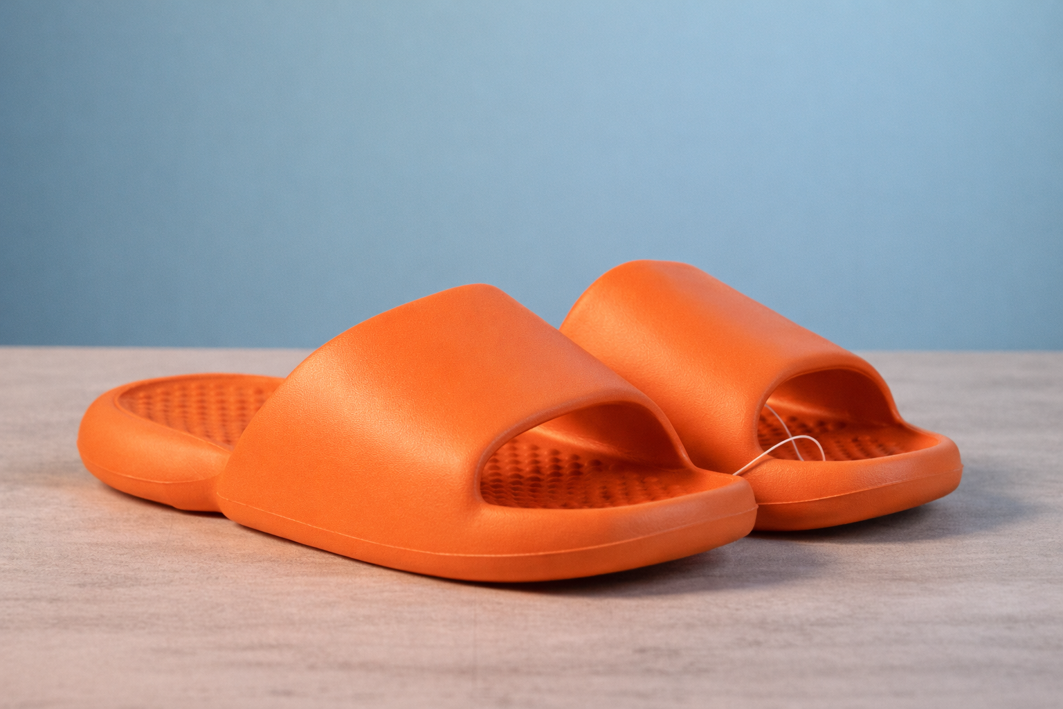 Non -slip comfortable thick slippers
