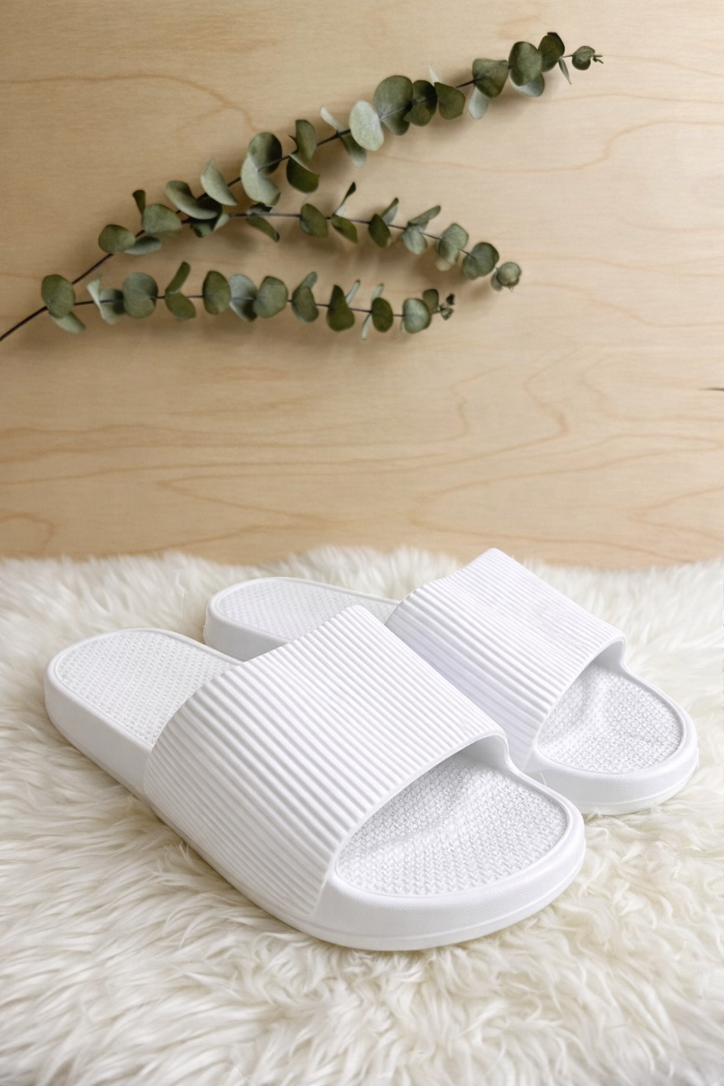Unisex slides